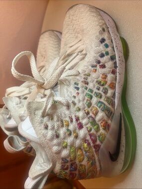 Nike White Knit Shoes with Multicolor Stitching and Green Sole